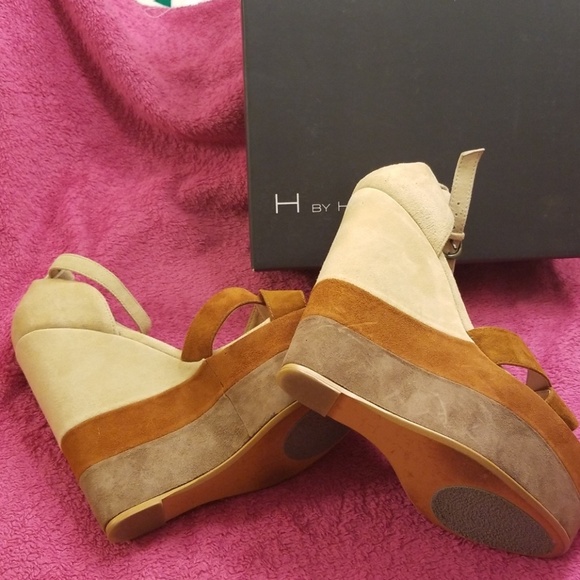 H by Halston Gigi Wedge - Picture 4 of 4